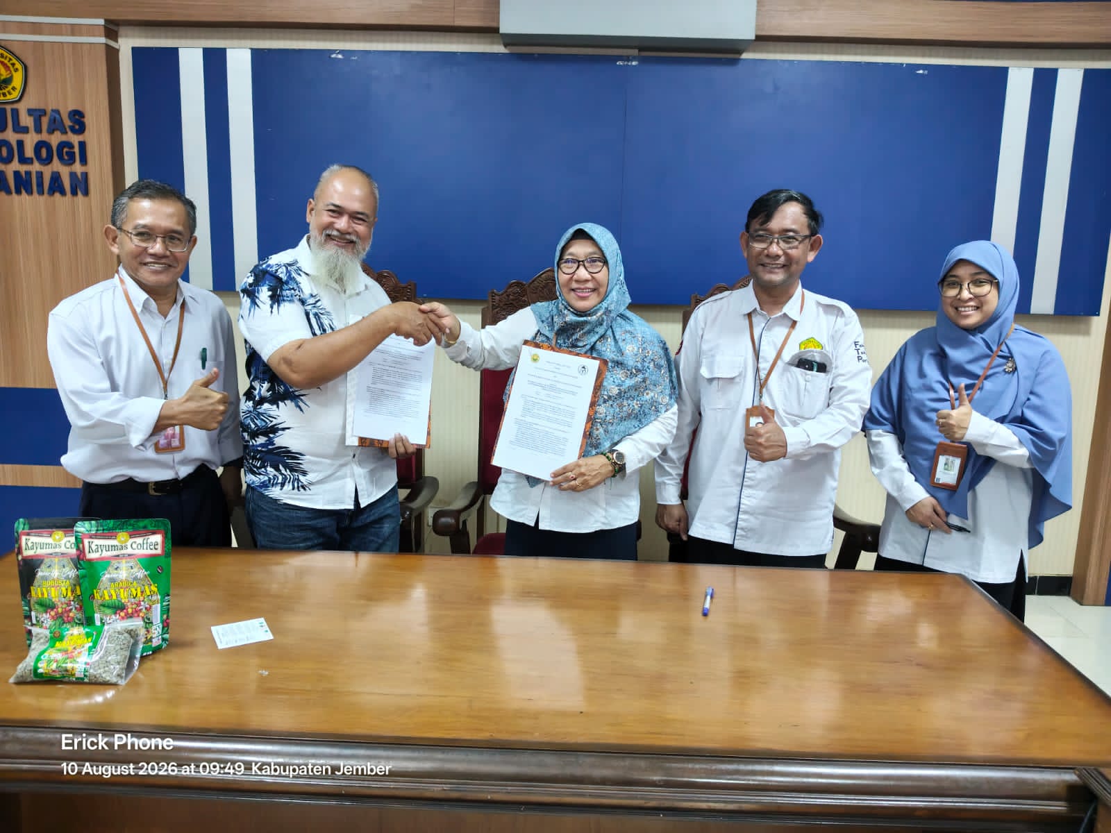 FTP Universitas Jember dan UD. Waroeng Kopi Kayumas Situbondo Teken PKS, Wujudkan Kampus Berdampak Lewat Penguatan Industri Kopi